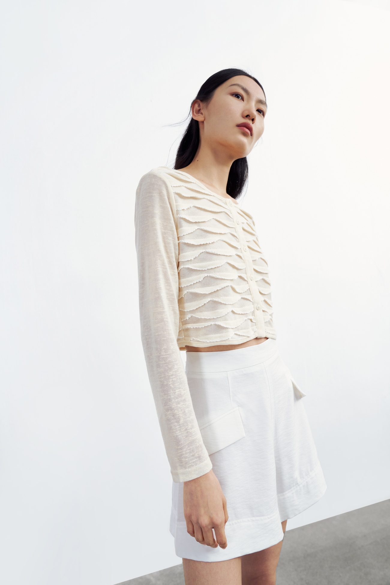 春 レディース カジュアル スタイル レース ラミネート ラウンドネック 長袖 Tシャツ ヌードアプリコット S M L トップス シャツ 袖あり 長袖 かわいい 大人可愛い きれいめ シンプル 大人