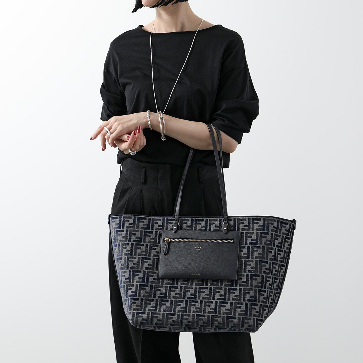 FENDI フェンディ トートバッグ ROLL LARGE ロール ラージ 8BH425 ASU1 レディース メンズ FF柄 ズッカ柄 リバーシブル 鞄 F1