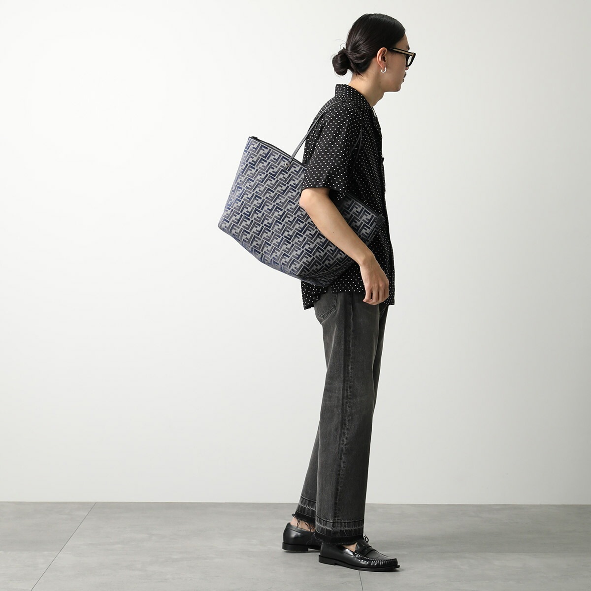 FENDI フェンディ トートバッグ ROLL LARGE ロール ラージ 8BH425 ASU1 レディース メンズ FF柄 ズッカ柄 リバーシブル 鞄 F1