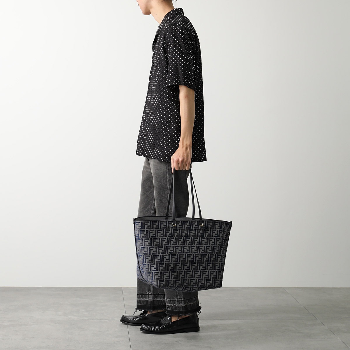 FENDI フェンディ トートバッグ ROLL LARGE ロール ラージ 8BH425 ASU1 レディース メンズ FF柄 ズッカ柄 リバーシブル 鞄 F1