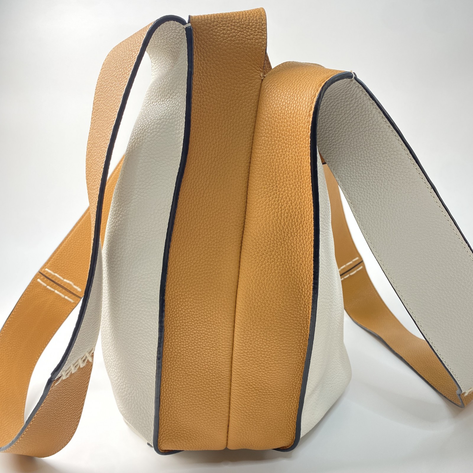 美品 ロエベ LOEWE レディース バイカラー レザー ショルダーバッグ トートバッグ 肩がけ 美品 ロエベ LOEWE レディース バイカラー レザー ショルダーバッグ トートバッグ 肩がけ