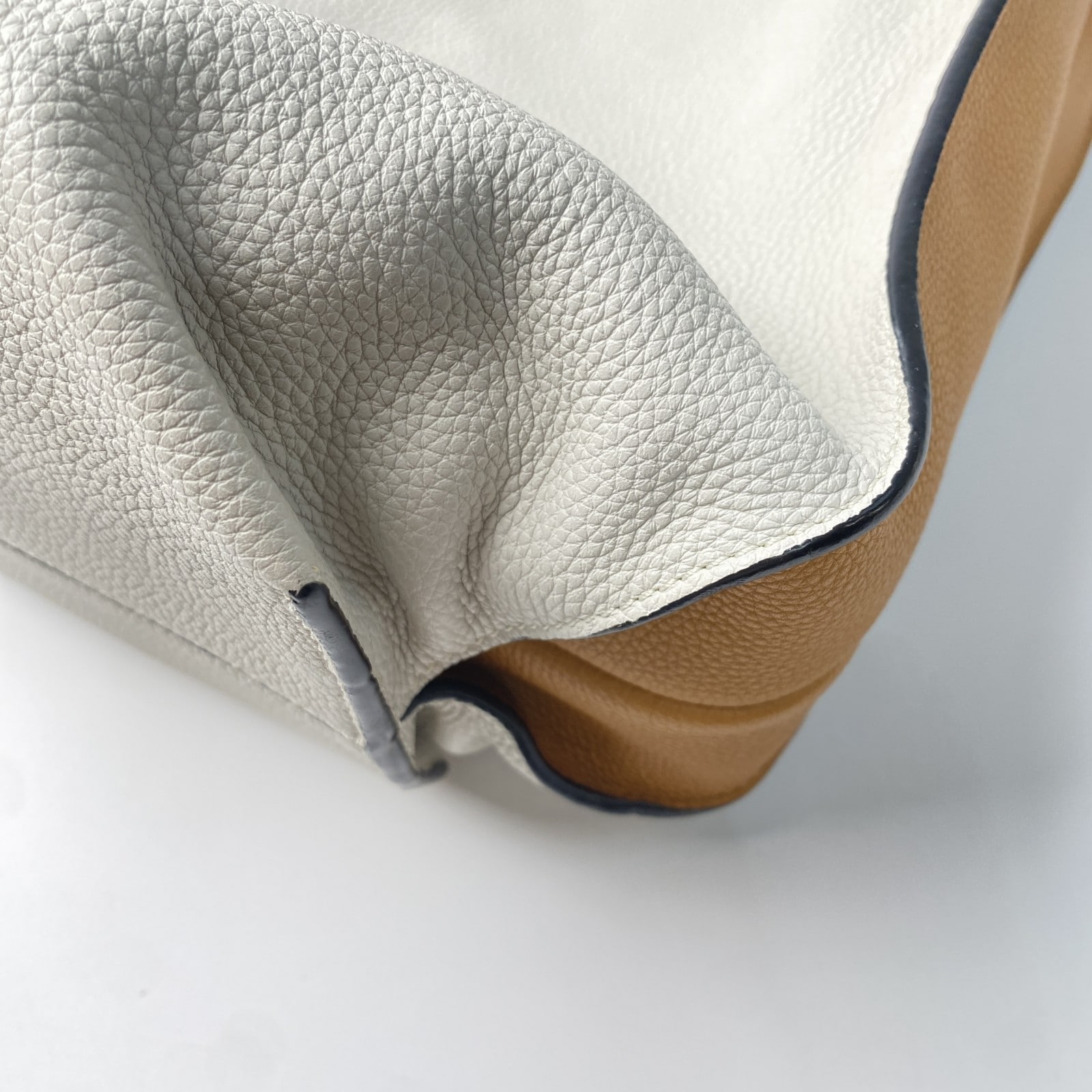 美品 ロエベ LOEWE レディース バイカラー レザー ショルダーバッグ トートバッグ 肩がけ 美品 ロエベ LOEWE レディース バイカラー レザー ショルダーバッグ トートバッグ 肩がけ