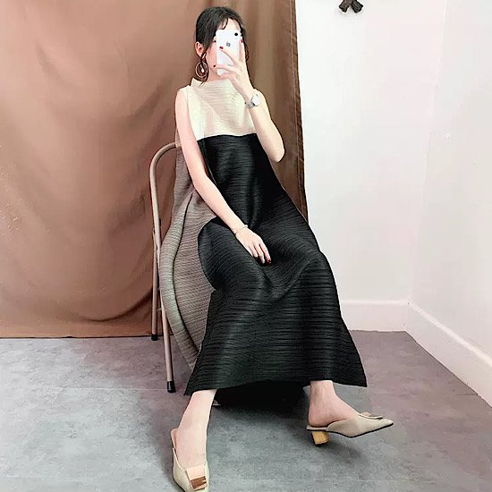 【取寄：納期2週間】ワンピース バイカラー フレア こなれ感 マキシ丈 ノースリーブ レディース 無地 体型カバー