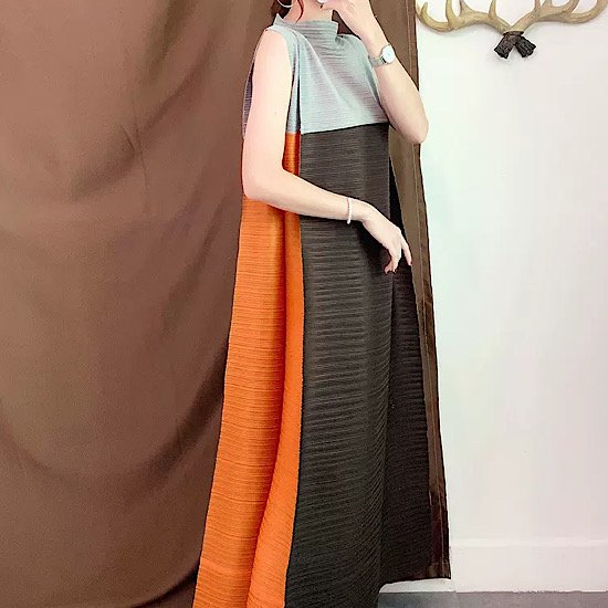 【取寄：納期2週間】ワンピース バイカラー フレア こなれ感 マキシ丈 ノースリーブ レディース 無地 体型カバー