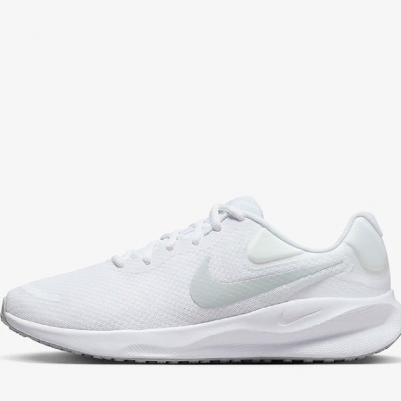 ナイキスニーカーランニングシューズレボリューション 7 FB2207-100 S2310 ロードランニングシューズ