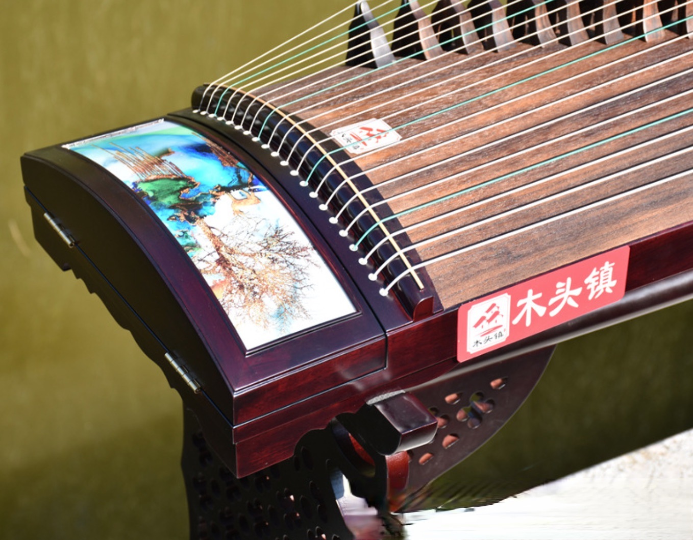 古筝プロの雪鹿中国の弦楽器 古筝プロの雪鹿中国の弦楽器