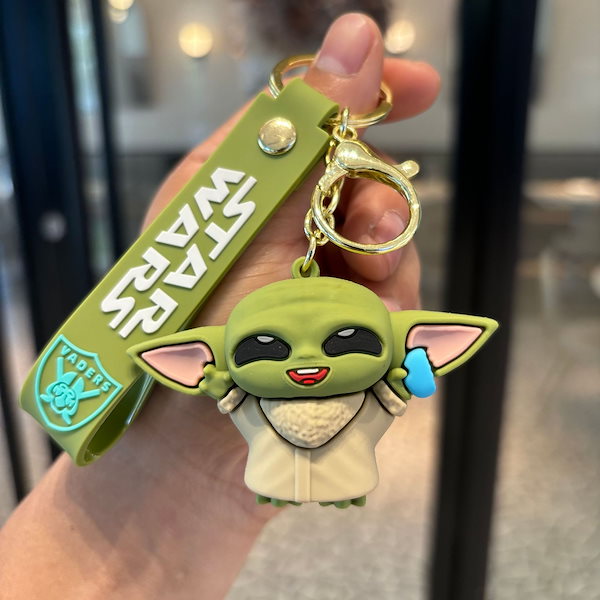 COACH - 【限定品】STAR WARS×COACH  ヨーダキーホルダー Amazon.co.jp: (コーチ) COACH アウトレット スターウォーズ X