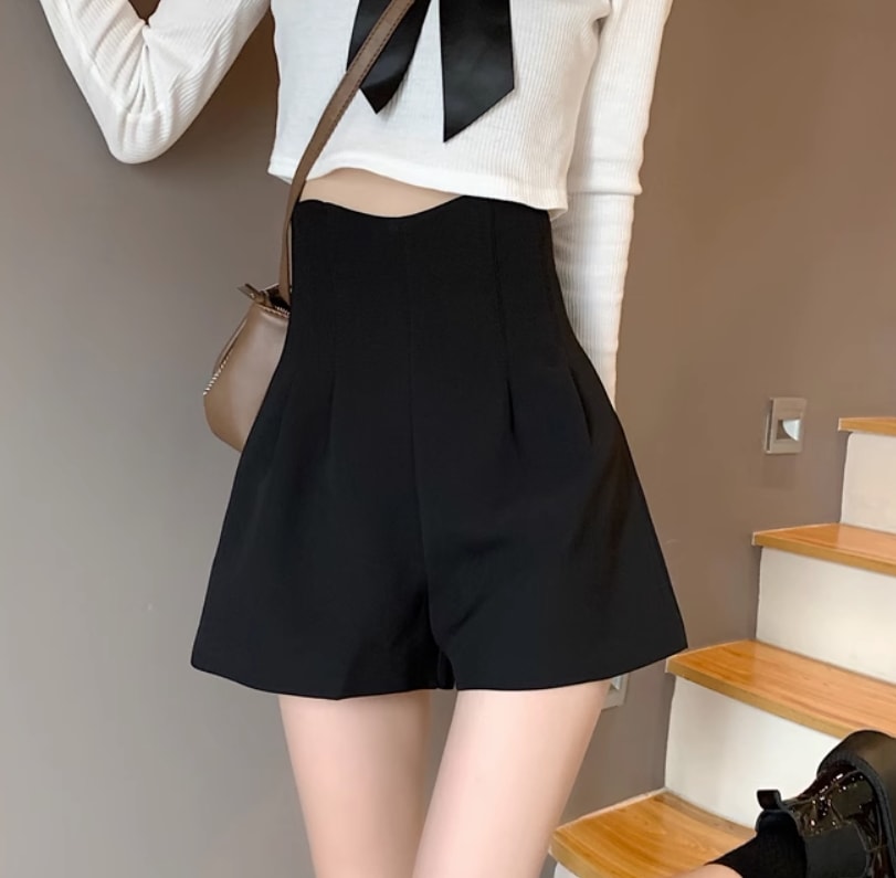 ボトムス モテアイテム デート ショートパンツ ハイウエスト フレアデザイン コットン かわいい 大人可愛い シンプル 大人 おしゃれ お洒落 レトロ 大人女子 キュート 存在感 柄 秋 冬 10代 ボトムス モテアイテム デート ショートパンツ ハイウエスト フレアデザイン コットン かわいい 大人可愛い シンプル 大人 おしゃれ お洒落 レトロ 大人女子 キュート 存在感 柄 秋 冬 10代