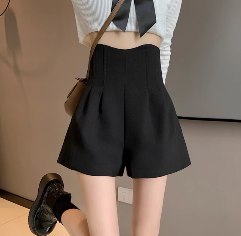 ボトムス モテアイテム デート ショートパンツ ハイウエスト フレアデザイン コットン かわいい 大人可愛い シンプル 大人 おしゃれ お洒落 レトロ 大人女子 キュート 存在感 柄 秋 冬 10代 ボトムス モテアイテム デート ショートパンツ ハイウエスト フレアデザイン コットン かわいい 大人可愛い シンプル 大人 おしゃれ お洒落 レトロ 大人女子 キュート 存在感 柄 秋 冬 10代