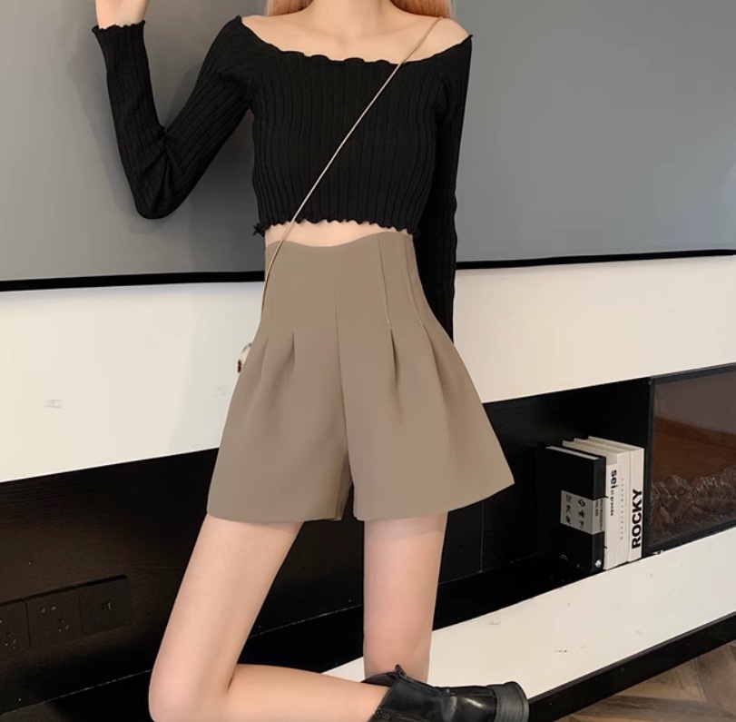 ボトムス モテアイテム デート ショートパンツ ハイウエスト フレアデザイン コットン かわいい 大人可愛い シンプル 大人 おしゃれ お洒落 レトロ 大人女子 キュート 存在感 柄 秋 冬 10代 ボトムス モテアイテム デート ショートパンツ ハイウエスト フレアデザイン コットン かわいい 大人可愛い シンプル 大人 おしゃれ お洒落 レトロ 大人女子 キュート 存在感 柄 秋 冬 10代