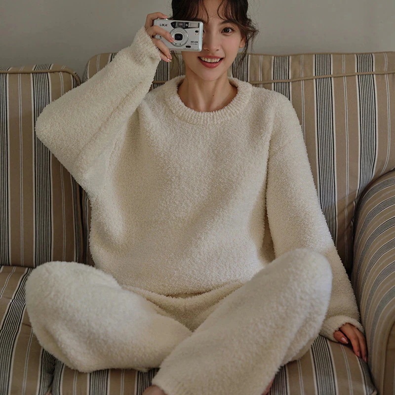 【送料無料】あったかウェア 女性のパジャマの無地の緩い伸縮性がある暖かい家の摩耗セット 【送料無料】あったかウェア 女性のパジャマの無地の緩い伸縮性がある暖かい家の摩耗セット