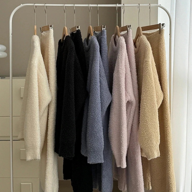 【送料無料】あったかウェア 女性のパジャマの無地の緩い伸縮性がある暖かい家の摩耗セット 【送料無料】あったかウェア 女性のパジャマの無地の緩い伸縮性がある暖かい家の摩耗セット