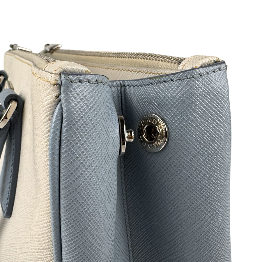 プラダ PRADA ハンドバッグ ショルダーバッグ レザー オフホワイト/ライトブルー シルバー レディース z5405