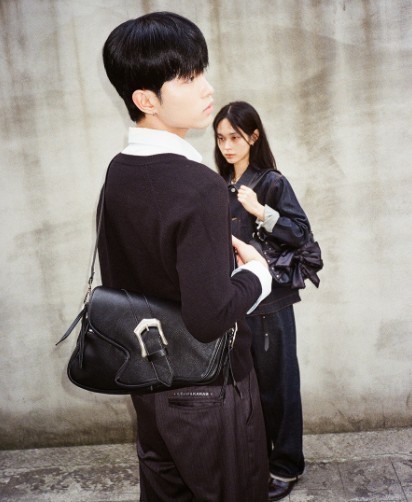 【IUGAMAKARAS】Bumpy Buckle Holster Bag 【IUGAMAKARAS】Bumpy Buckle Holster Bag