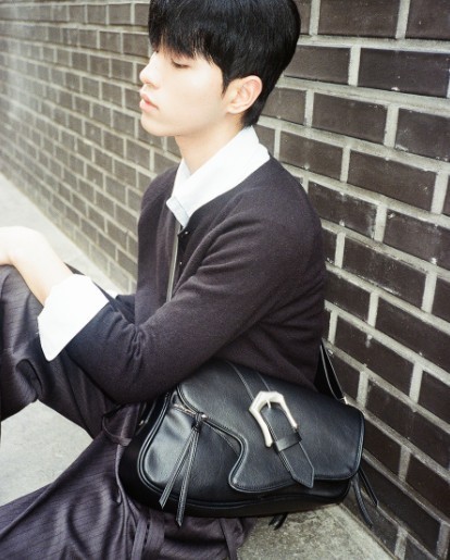 【IUGAMAKARAS】Bumpy Buckle Holster Bag 【IUGAMAKARAS】Bumpy Buckle Holster Bag