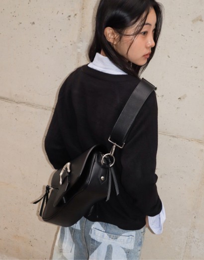 【IUGAMAKARAS】Bumpy Buckle Holster Bag 【IUGAMAKARAS】Bumpy Buckle Holster Bag