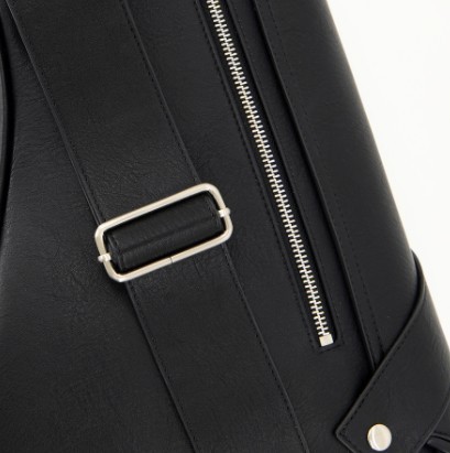 【IUGAMAKARAS】Bumpy Buckle Holster Bag 【IUGAMAKARAS】Bumpy Buckle Holster Bag