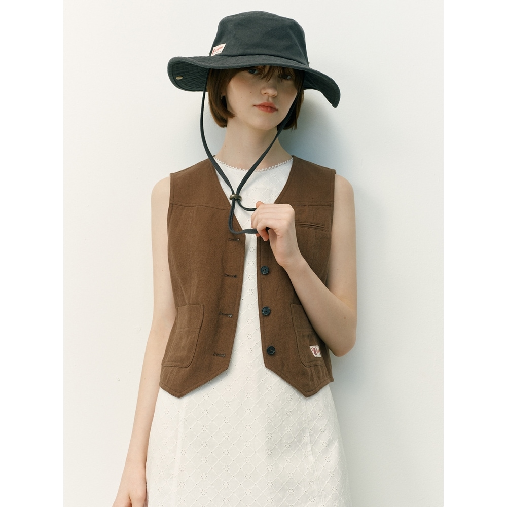 AND OU ケアンズ Vネックベスト (ベージュブラウン)