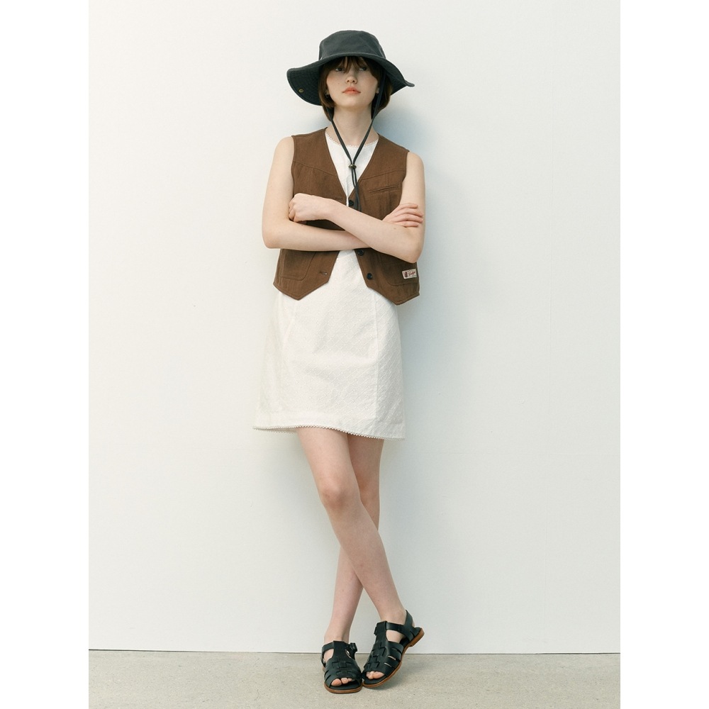 AND OU ケアンズ Vネックベスト (ベージュブラウン)