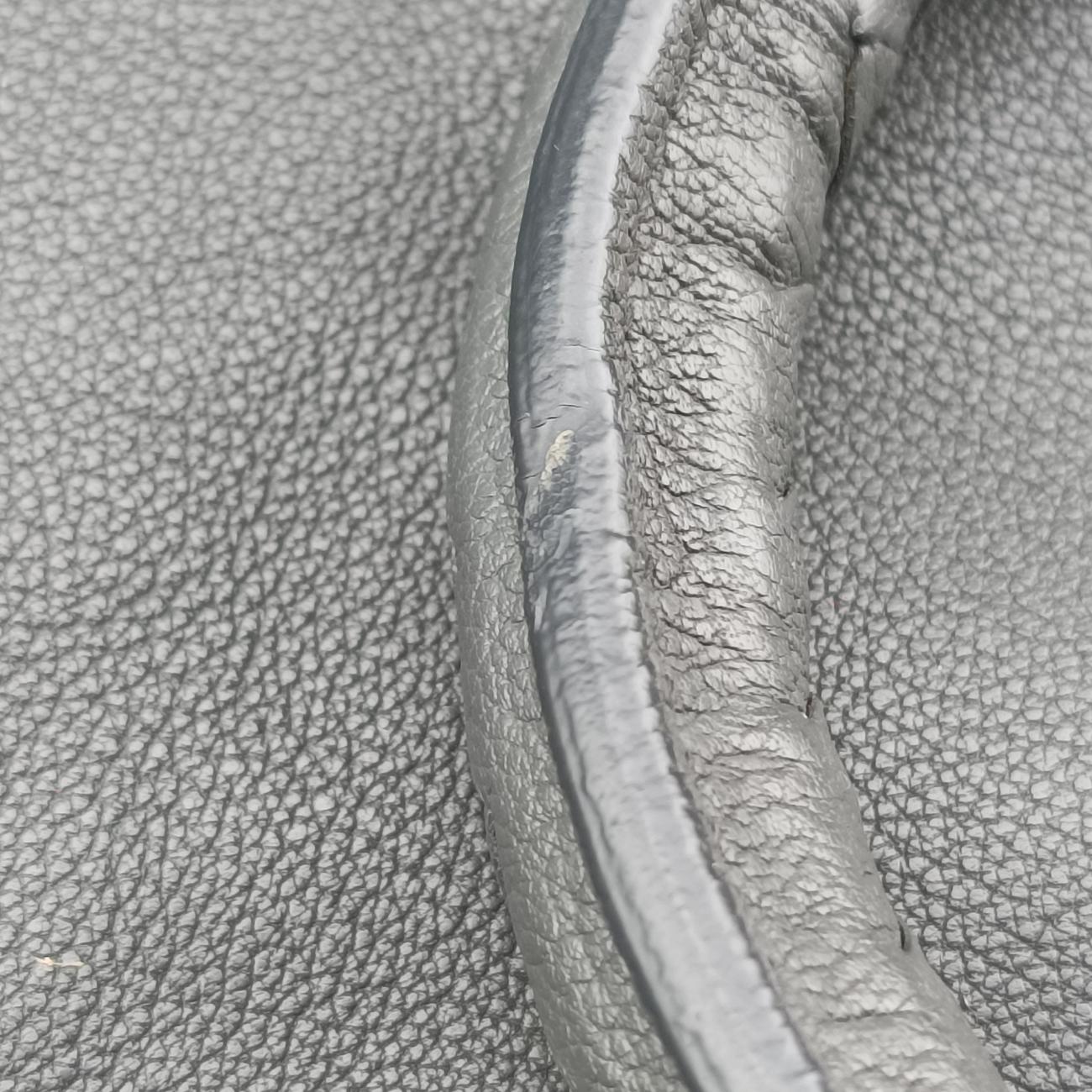 イントレチャートグレーレザーB02044192G中古 イントレチャートグレーレザーB02044192G中古