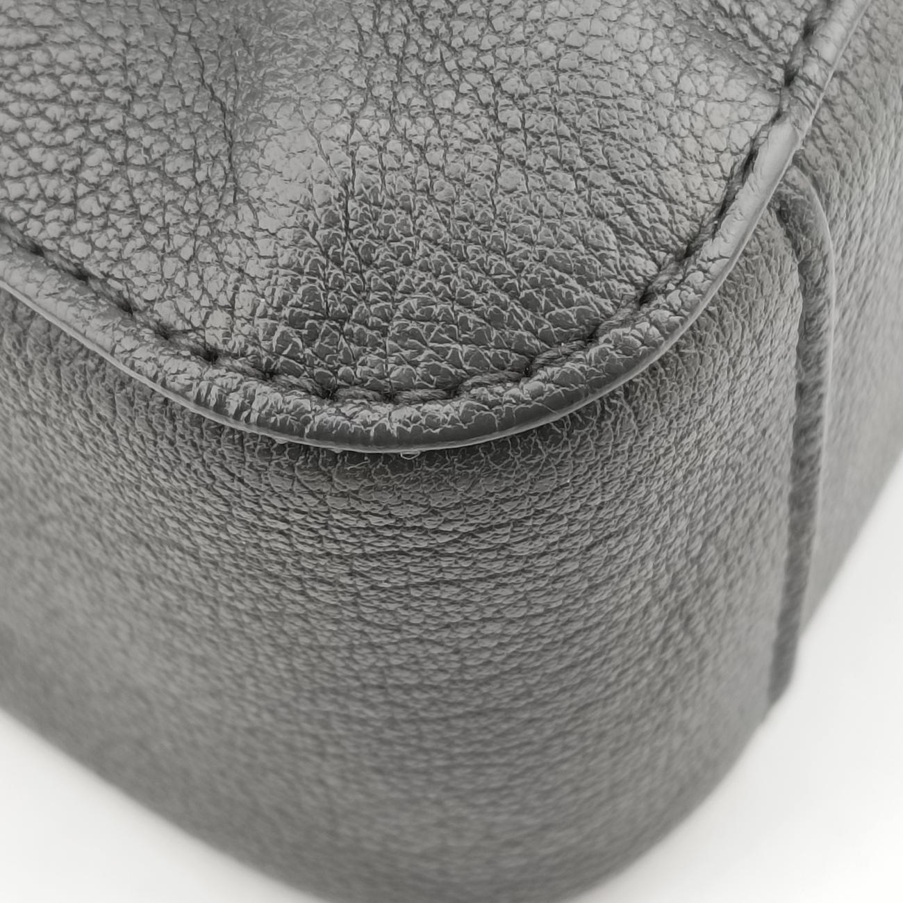 イントレチャートグレーレザーB02044192G中古 イントレチャートグレーレザーB02044192G中古