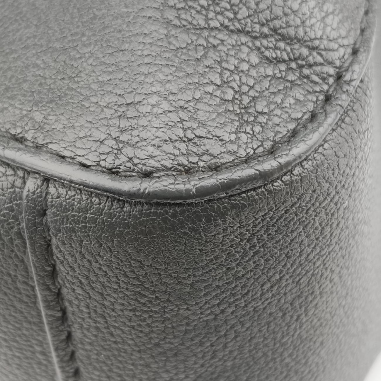 イントレチャートグレーレザーB02044192G中古 イントレチャートグレーレザーB02044192G中古