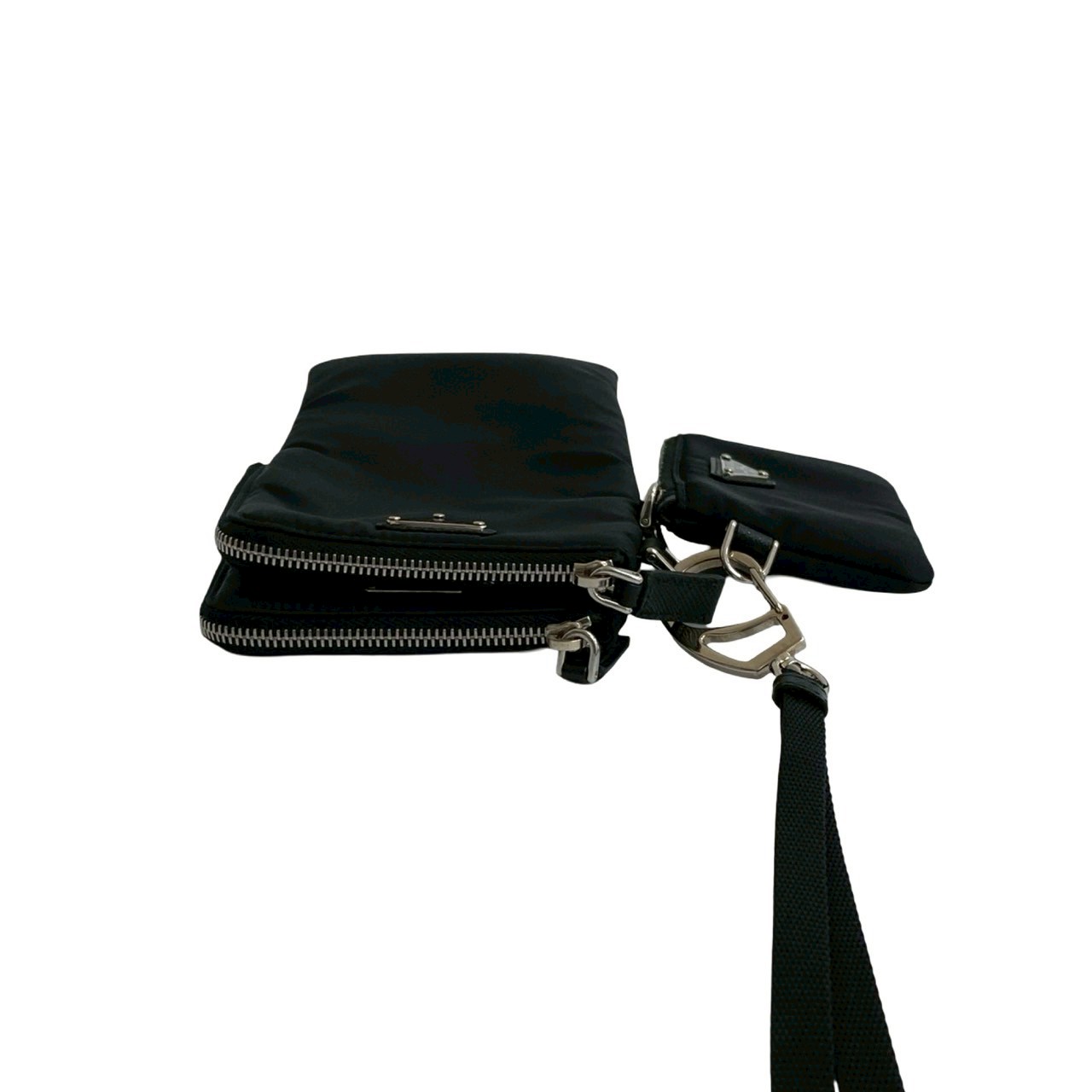 Re-Nylon 三角ロゴ 金具ポーチ ナイロン ブラック 20924 Re-Nylon 三角ロゴ 金具ポーチ ナイロン ブラック 20924