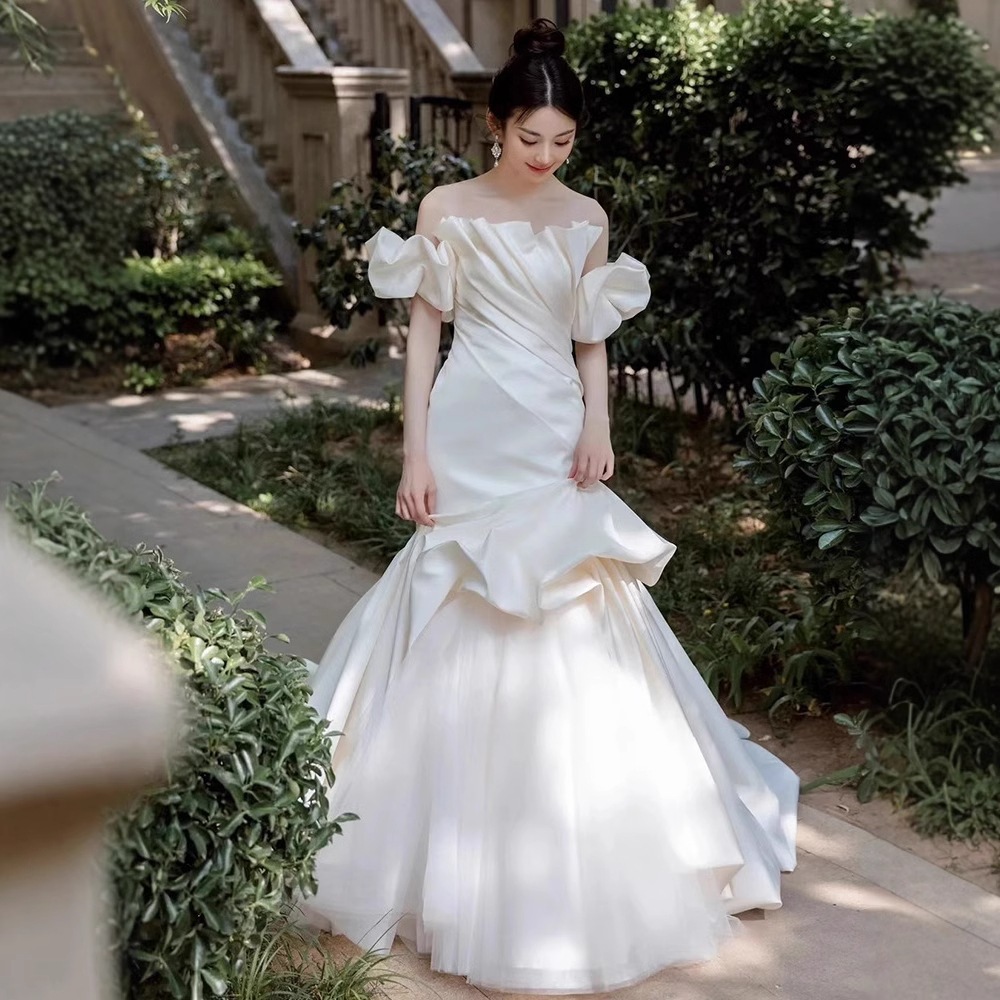 【無.料 2025新入荷·高.品質】【豪華でロマンチックなデザイン！】ウェディングドレス 白 イブニングドレス パーティードレス ワンピース 二次会 結婚式 成人式 演奏会 花嫁 お呼ばれ 披露宴 1