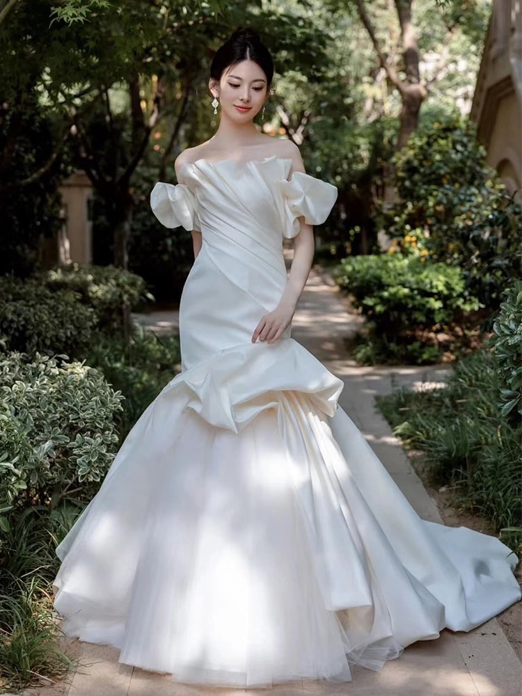 【無.料 2025新入荷·高.品質】【豪華でロマンチックなデザイン！】ウェディングドレス 白 イブニングドレス パーティードレス ワンピース 二次会 結婚式 成人式 演奏会 花嫁 お呼ばれ 披露宴 1