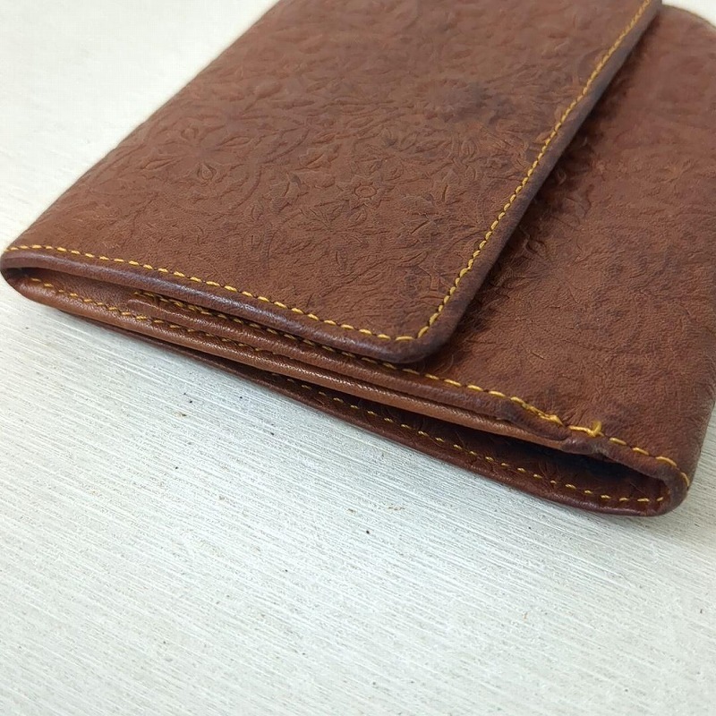 【中古】HIRAMEKI ヒラメキ　HIRAMEKI ヒラメキ　牛革 型押し ウィリアムモリス アートデザイン