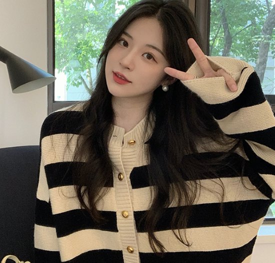 ニットカーディガン レディース カーディガン ボーダー ゴールドボタン 羽織 長袖 コントラストカラー 配色 ルーズシルエット カジュアル お出掛け おしゃれ セーター ニットカーディガン ニットカーディガン レディース カーディガン ボーダー ゴールドボタン 羽織 長袖 コントラストカラー 配色 ルーズシルエット カジュアル お出掛け おしゃれ セーター ニットカーディガン