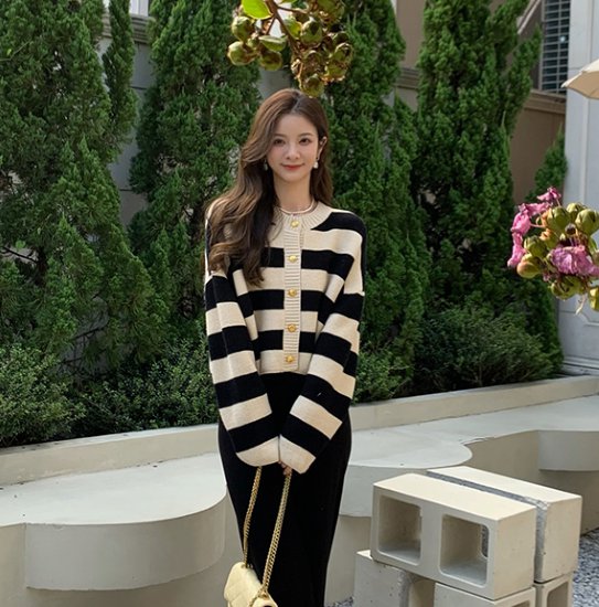 ニットカーディガン レディース カーディガン ボーダー ゴールドボタン 羽織 長袖 コントラストカラー 配色 ルーズシルエット カジュアル お出掛け おしゃれ セーター ニットカーディガン ニットカーディガン レディース カーディガン ボーダー ゴールドボタン 羽織 長袖 コントラストカラー 配色 ルーズシルエット カジュアル お出掛け おしゃれ セーター ニットカーディガン