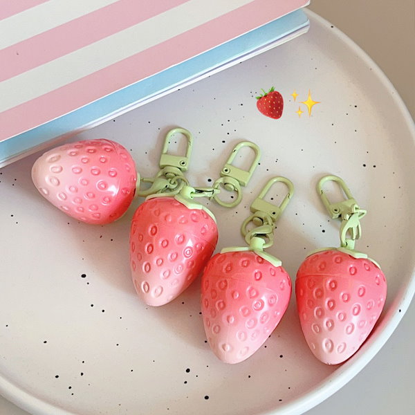 Qoo10] 可愛い いちご リップクリーム 保湿 コ