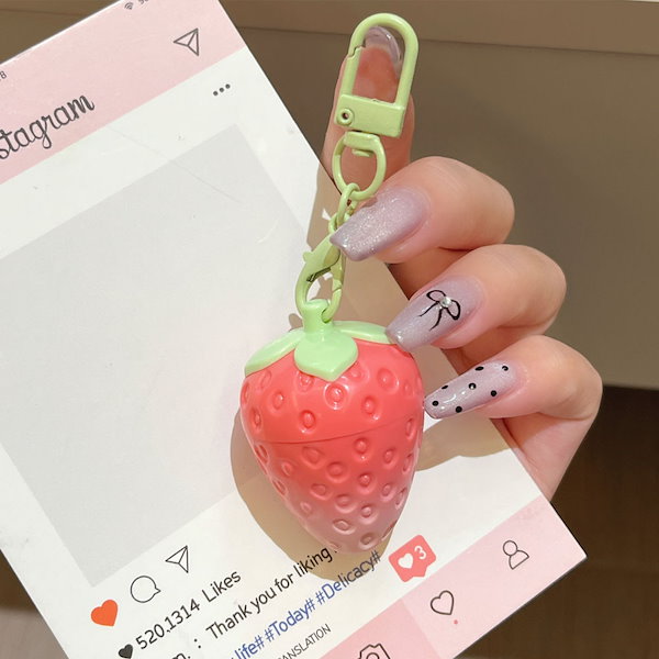 Qoo10] 可愛い いちご リップクリーム 保湿 コ