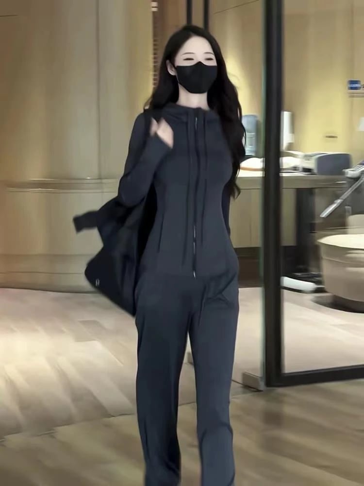 ハイエンドのカスタマイズ-女性用ヨーロッパカジュアルスポーツウェアスーツ春と秋のスタイルファッショナブルスリムスリムスウェットシャツランニングツーピースセット