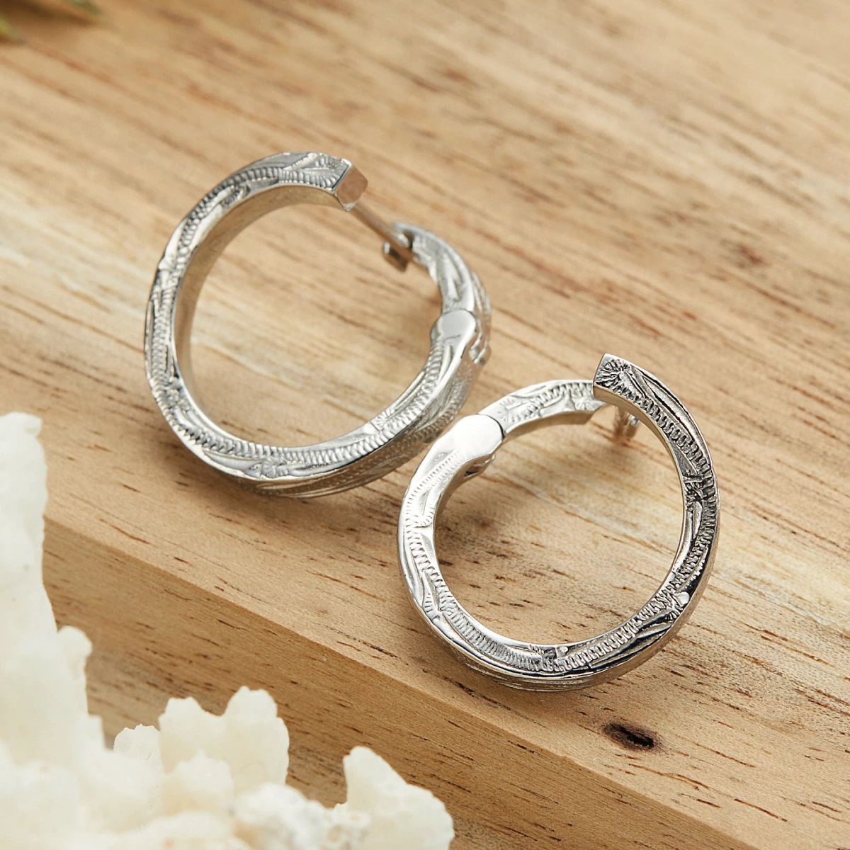 フープピアス レディース サージカルステンレス316L ハワイアンジュエリー スクロール ワンタッチ フープピアス レディース サージカルステンレス316L ハワイアンジュエリー スクロール ワンタッチ