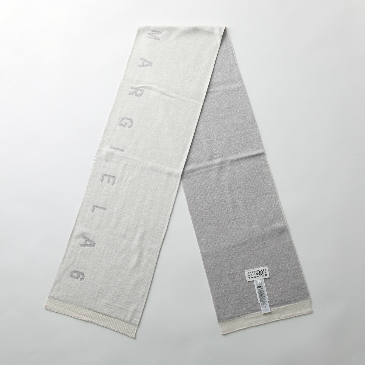 MM6 KIDS エムエムシックス メゾンマルジェラ キッズ マフラー M60713 MM04C レディース ガールズ ウールブレンド ラメ ロゴ カラー2色 MM6 KIDS エムエムシックス メゾンマルジェラ キッズ マフラー M60713 MM04C レディース ガールズ ウールブレンド ラメ ロゴ カラー2色