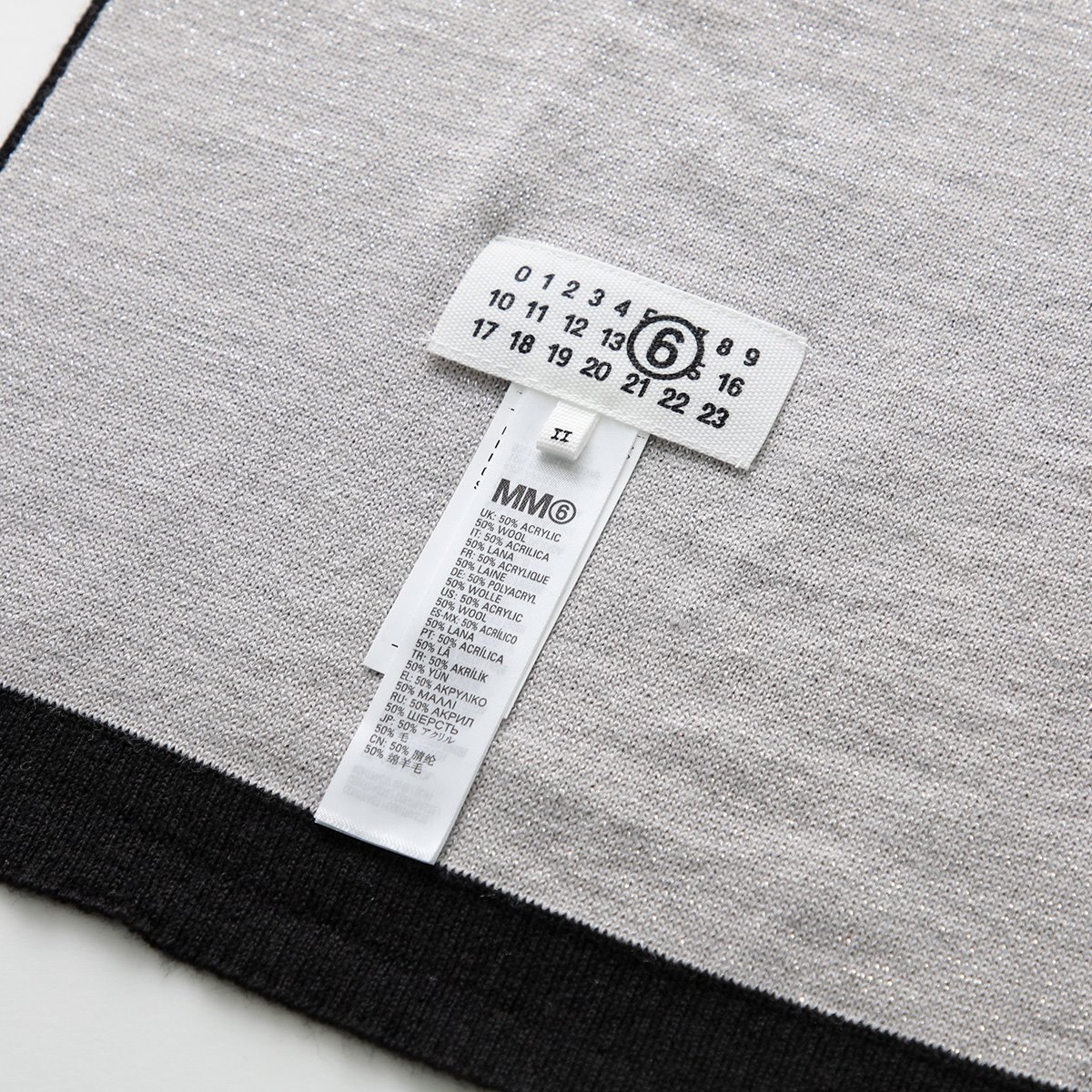 MM6 KIDS エムエムシックス メゾンマルジェラ キッズ マフラー M60713 MM04C レディース ガールズ ウールブレンド ラメ ロゴ カラー2色 MM6 KIDS エムエムシックス メゾンマルジェラ キッズ マフラー M60713 MM04C レディース ガールズ ウールブレンド ラメ ロゴ カラー2色