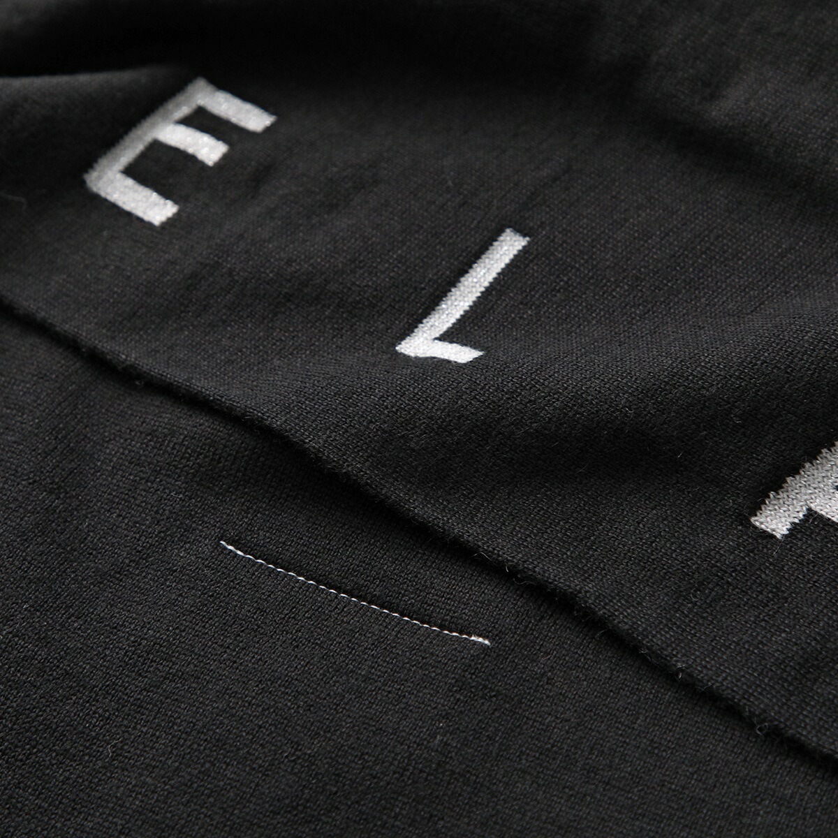 MM6 KIDS エムエムシックス メゾンマルジェラ キッズ マフラー M60713 MM04C レディース ガールズ ウールブレンド ラメ ロゴ カラー2色 MM6 KIDS エムエムシックス メゾンマルジェラ キッズ マフラー M60713 MM04C レディース ガールズ ウールブレンド ラメ ロゴ カラー2色