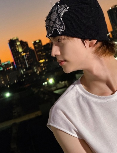 Doodle Star Short (Black) TWSシンユ着用！かわいいビーニー ENHYPEN声優着用！！ ビーニー帽子