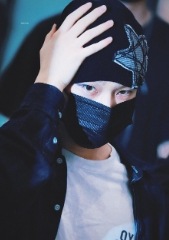 Doodle Star Short (Black) TWSシンユ着用！かわいいビーニー ENHYPEN声優着用！！ ビーニー帽子