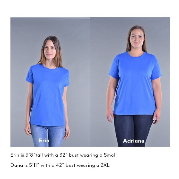 クリスマス私の熱い新しい妻の夫 - 最初2017年のギルダンの女性のティーTシャツ クリスマス私の熱い新しい妻の夫 - 最初2017年のギルダンの女性のティーTシャツ