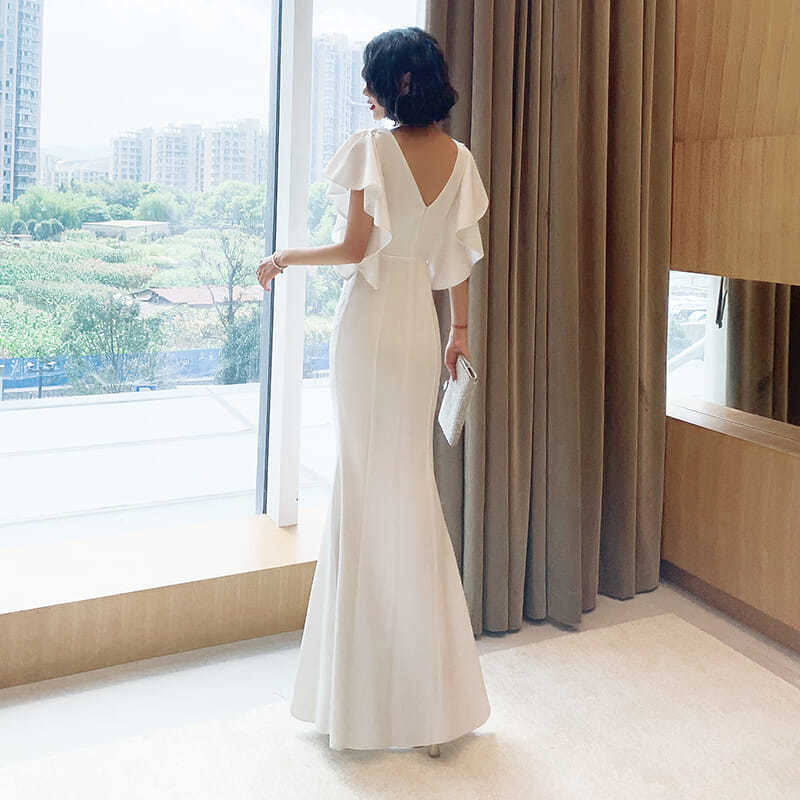 小さなイブニングドレス女性のテール宴会白気質サテンパフォーマンスロングスタイル 小さなイブニングドレス女性のテール宴会白気質サテンパフォーマンスロングスタイル