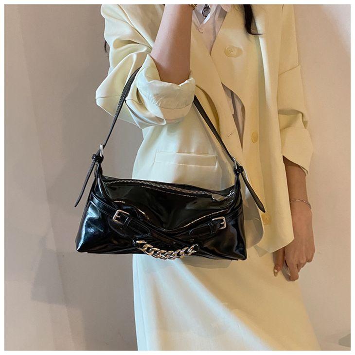 【期間限定】メタリック ショルダー ハンドバッグ トートバッグ 2way チェーン ファスナー 【azkss24-208】【予約販売:15-20日入荷予定順次発送】60込 【期間限定】メタリック ショルダー ハンドバッグ トートバッグ 2way チェーン ファスナー 【azkss24-208】【予約販売:15-20日入荷予定順次発送】60込