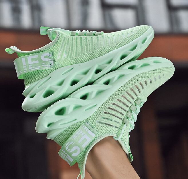 靴 シューズ 人気 おすすめ おしゃれ お洒落 はやり 流行り 激安 安い お得 プチプラ スニーカー 運動靴 ニット メッシュ 歩きやすい ハイテク 足に優しい 韓国 かっこいい fo00