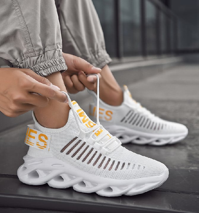 靴 シューズ 人気 おすすめ おしゃれ お洒落 はやり 流行り 激安 安い お得 プチプラ スニーカー 運動靴 ニット メッシュ 歩きやすい ハイテク 足に優しい 韓国 かっこいい fo00