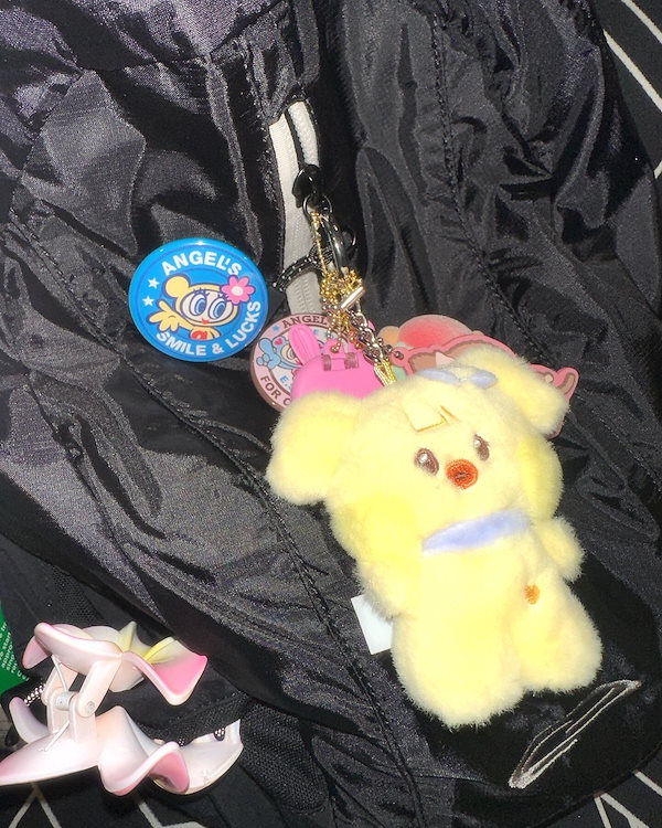 IVE レイ minive 2025 韓国ポップアップ限定 斜め掛け バッグ IVE レイ minive 2025 韓国ポップアップ限定 斜め掛け バッグ