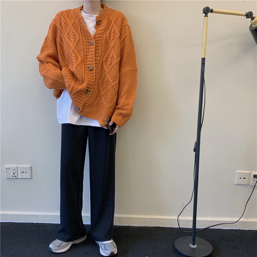 オーバーサイズ ケーブル編み ニット カーディガン トップス ミディアム丈 袖あり 長袖 ボリューム袖 ドロップショルダー ラウンドネック 襟なし ケーブルニット 編み込み 厚手 かわいい 大人可愛い オーバーサイズ ケーブル編み ニット カーディガン トップス ミディアム丈 袖あり 長袖 ボリューム袖 ドロップショルダー ラウンドネック 襟なし ケーブルニット 編み込み 厚手 かわいい 大人可愛い