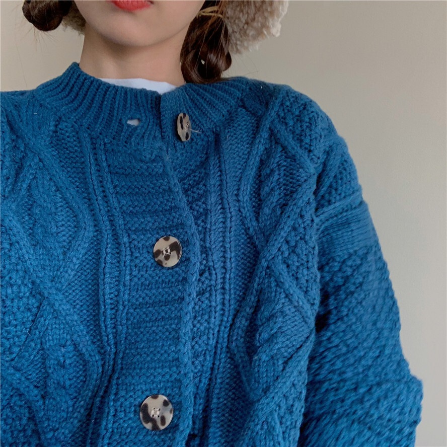 オーバーサイズ ケーブル編み ニット カーディガン トップス ミディアム丈 袖あり 長袖 ボリューム袖 ドロップショルダー ラウンドネック 襟なし ケーブルニット 編み込み 厚手 かわいい 大人可愛い オーバーサイズ ケーブル編み ニット カーディガン トップス ミディアム丈 袖あり 長袖 ボリューム袖 ドロップショルダー ラウンドネック 襟なし ケーブルニット 編み込み 厚手 かわいい 大人可愛い