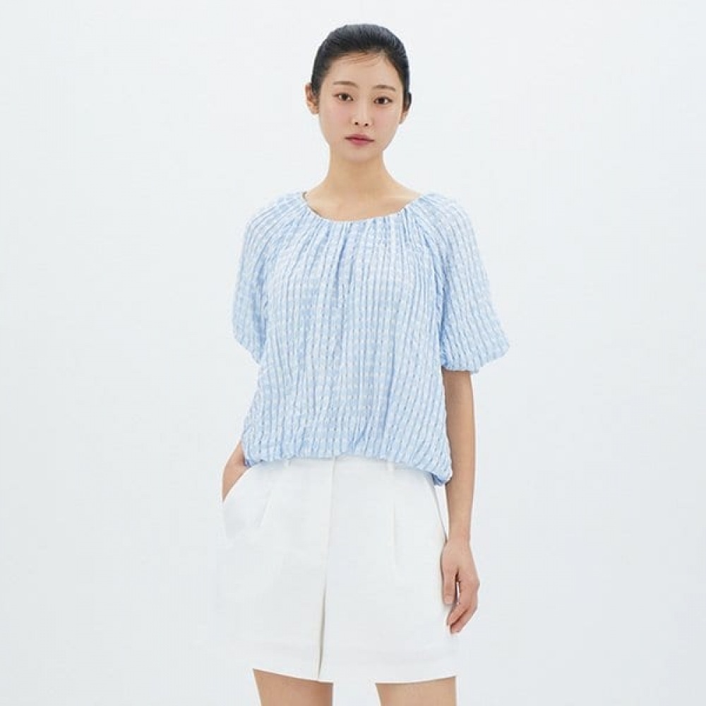 パフ半袖ボリュームブラウス AR2WB461